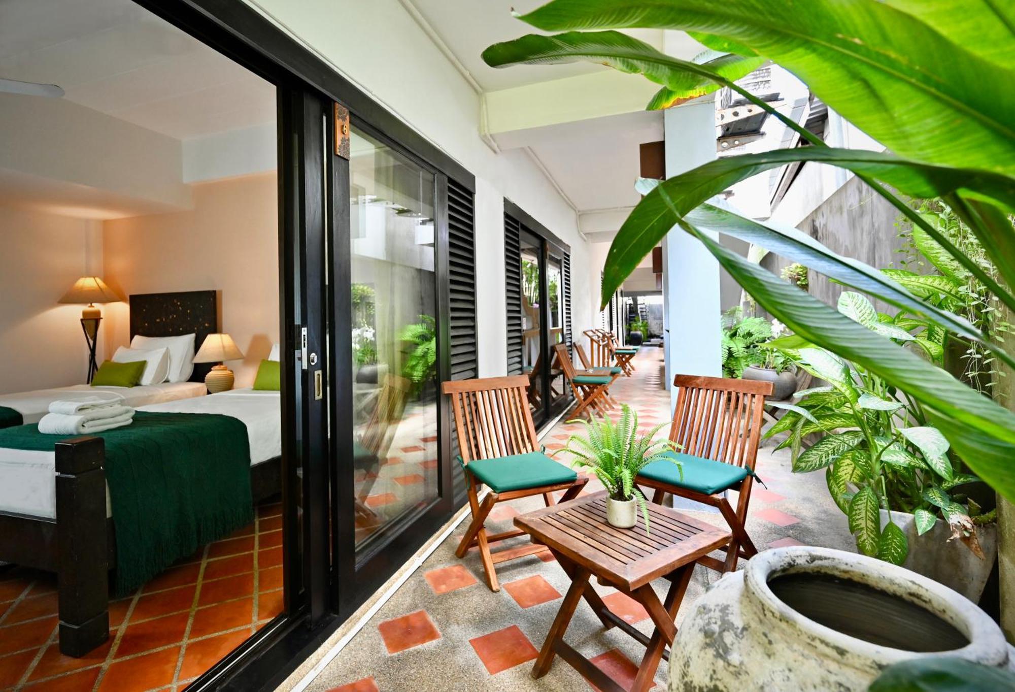 Papacrab Boutique Guesthouse Pantai Kamala Bagian luar foto